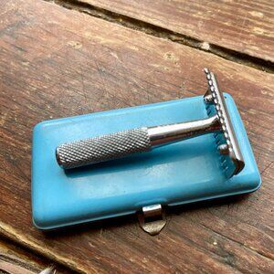 Vintage EVANS Miniature Mini Travel Safety Razor Blue Case NO Blades